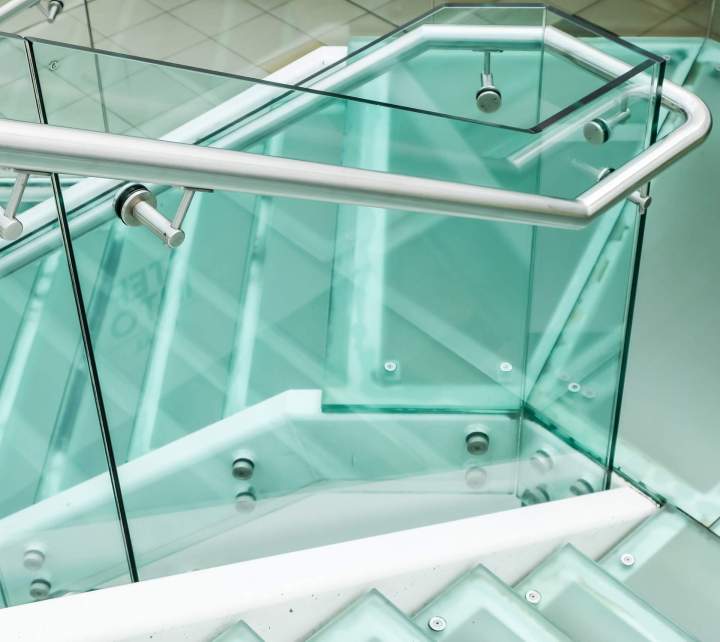 Pose de rampe de verre Montréal